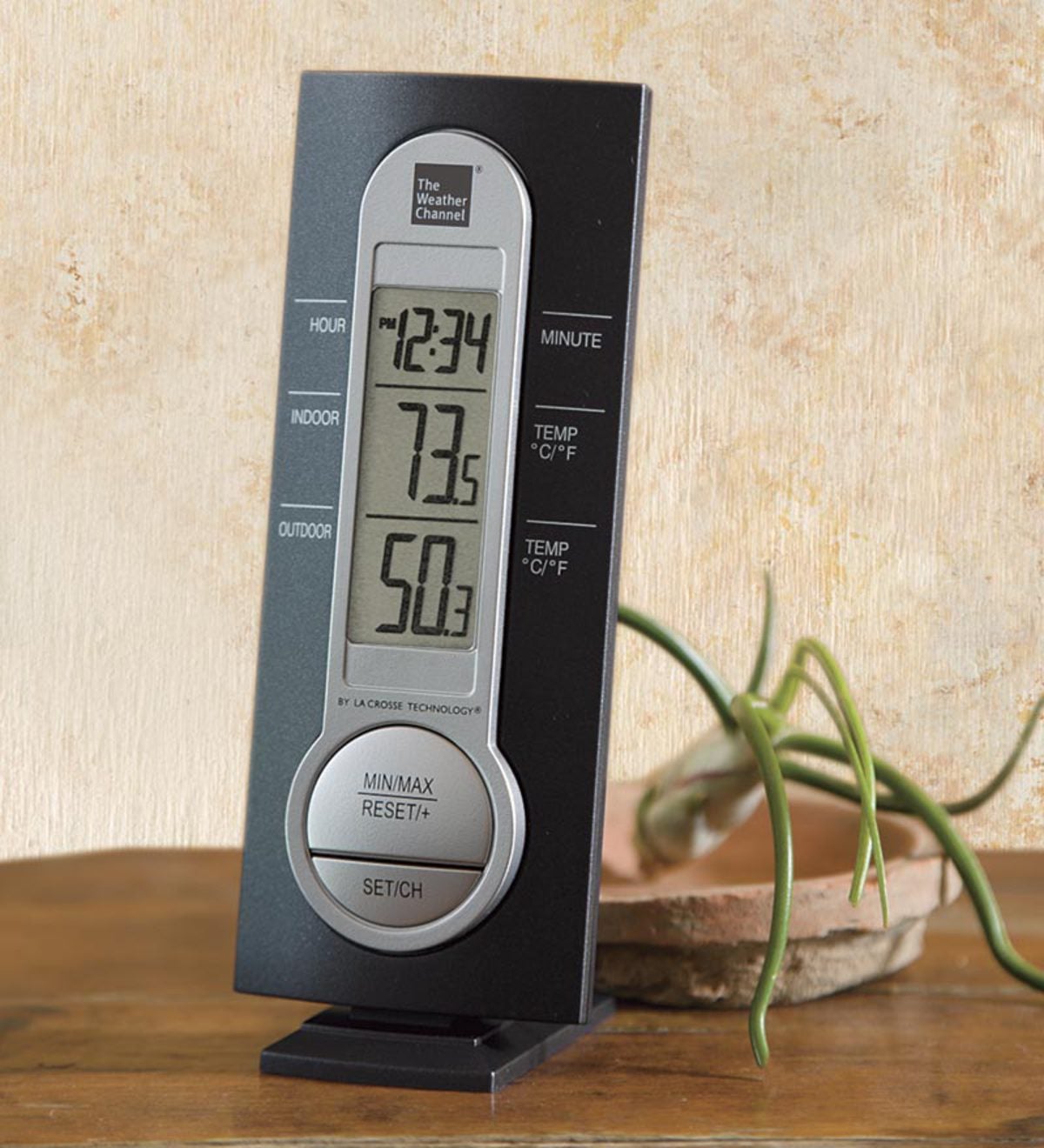 La Crosse Wireless Remote Thermometer Black In and Out Temp Fahrenheit Celsius 