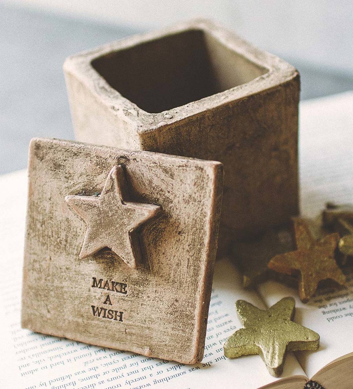 Ceramic Make-a-Wish Box with Golden Stars