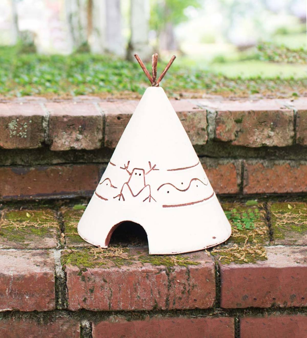 Teepee-Style Clay Toad House