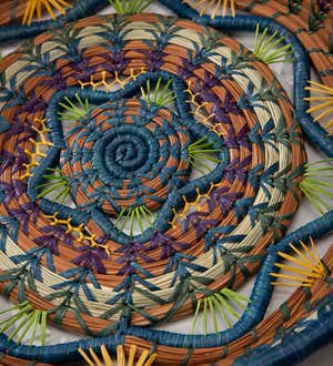 Handmade Guatemalan Rosenda Star-Pattern Pine Needle, Grass and Raffia Basket