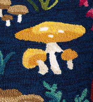 Indoor/Outdoor Polypropylene Whimsical Mushroom Rug