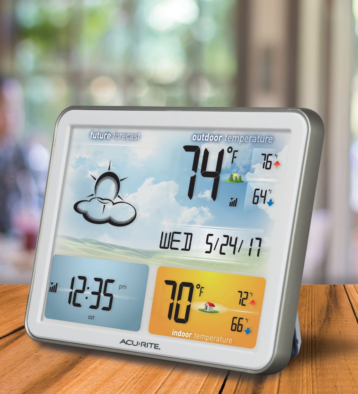 Acurite Digital Thermometer Self-Setting Clock Indoor Outdoor Wireless