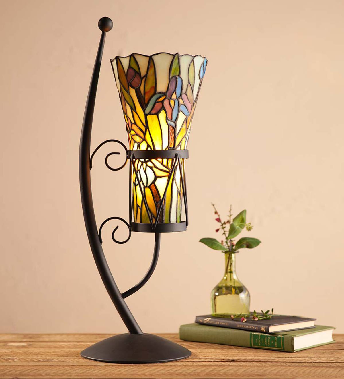 Stained Glass Vase-Style Table Lamp