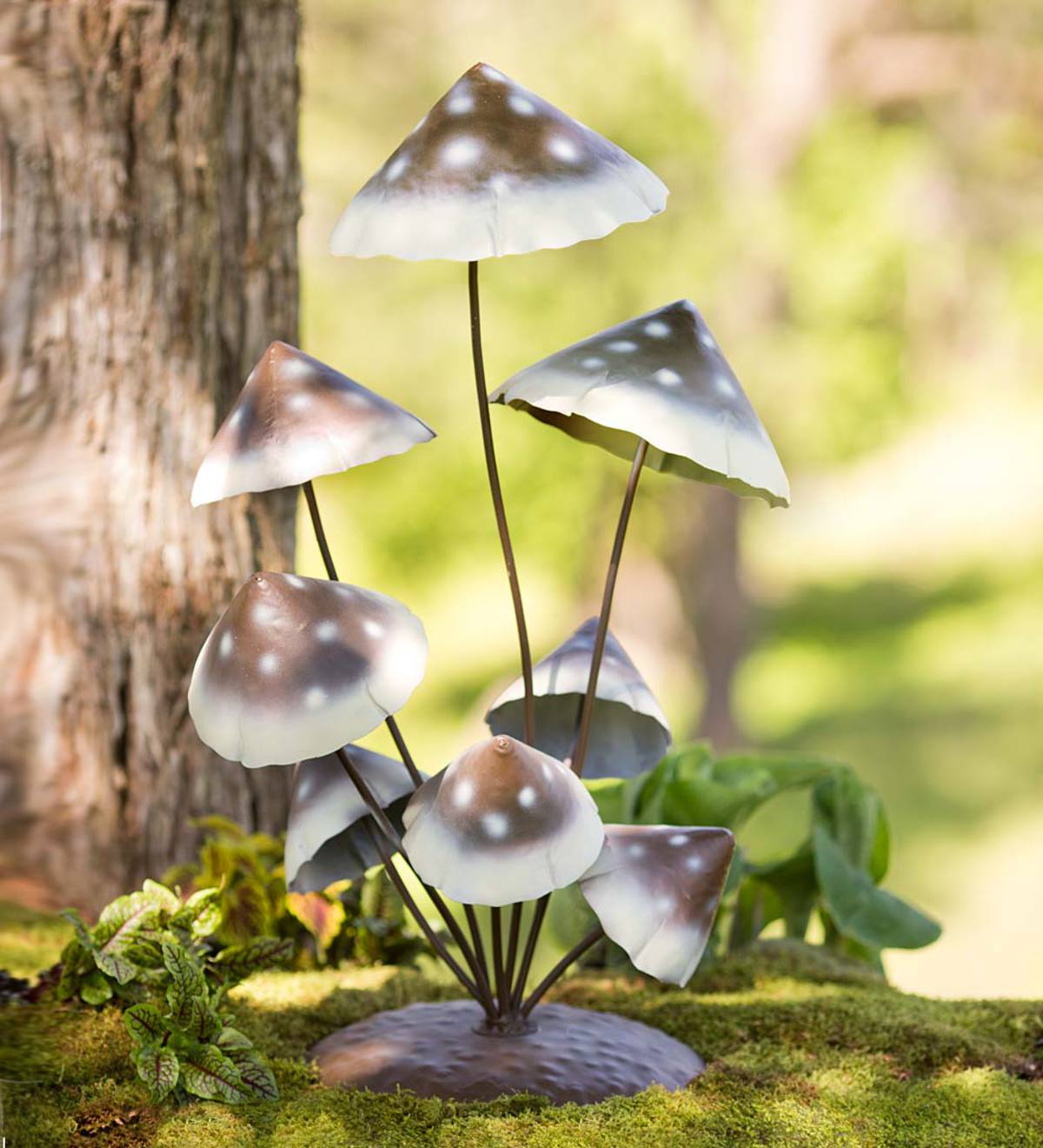 Metal Mushroom Garden Sculpture
