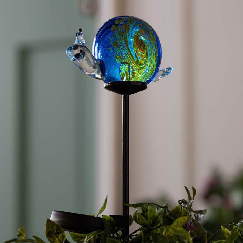 Solar Garden Accents Wind and Weather