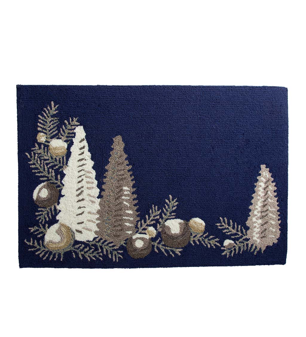 Indoor/Outdoor Hand-Hooked Silver and Blue Evergreen Trees Accent Rug