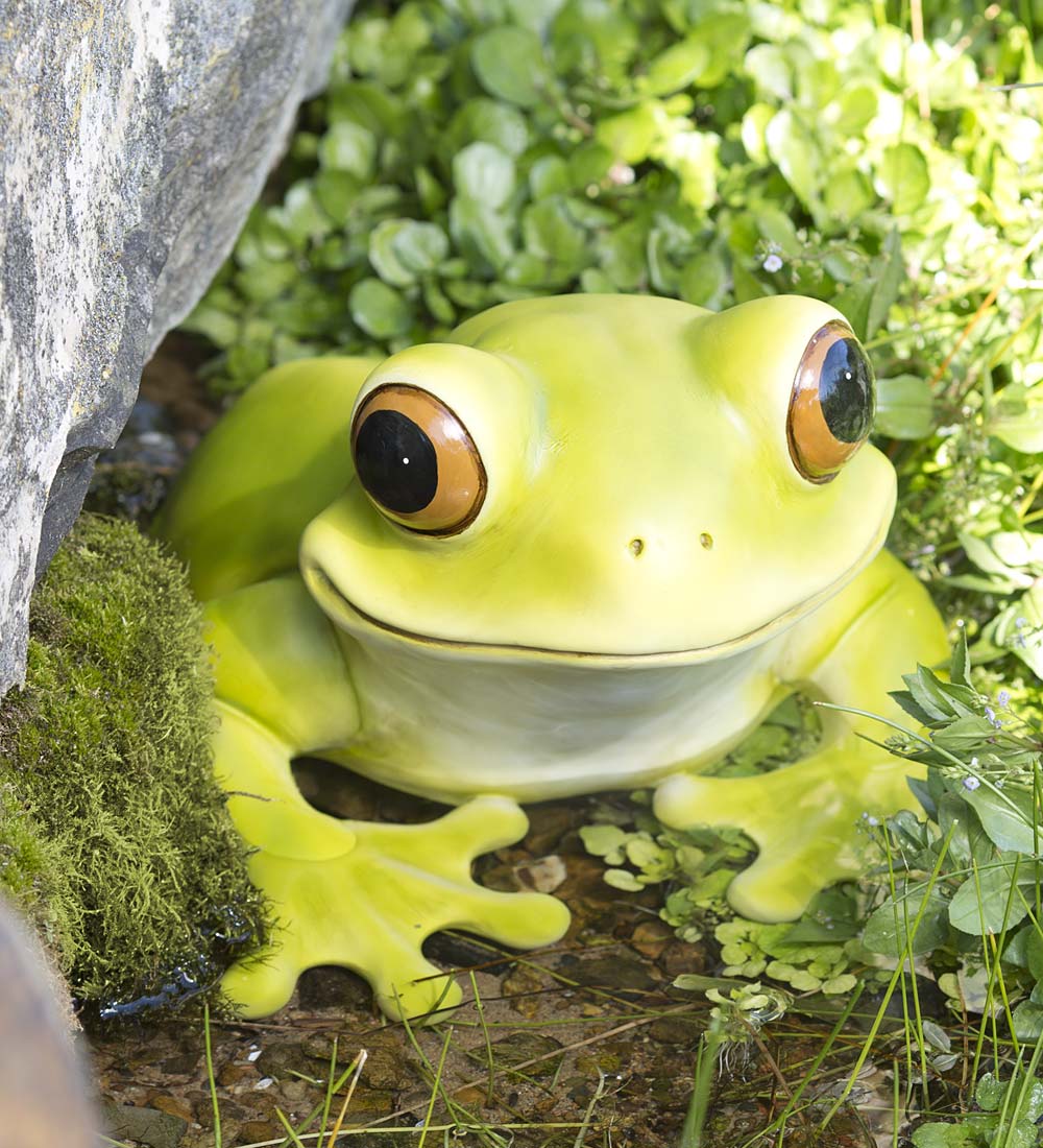 Peeping Frog Sculpture