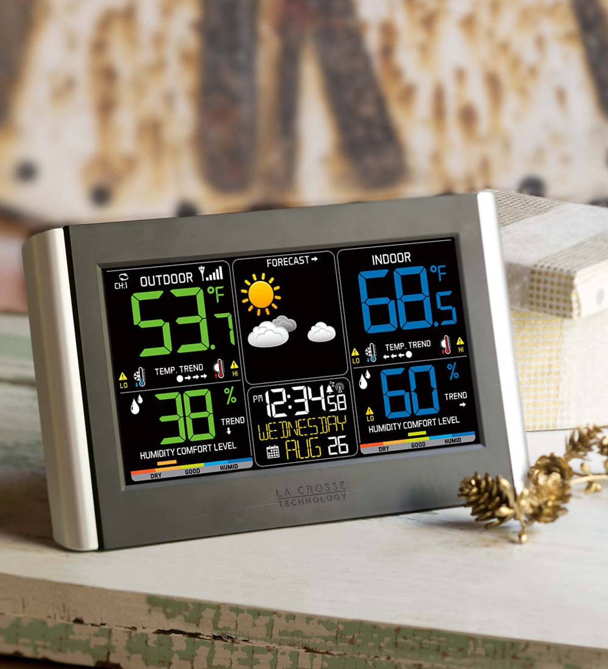 Horizontal Color Display Full-Function Weather Station with Wireless Remote Sensor