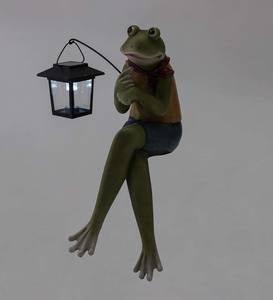 Indoor/Outdoor Sitting Frog Sculpture with Solar Lantern